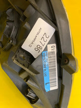 Laden Sie das Bild in den Galerie-Viewer, Frontscheinwerfer Honda Logo 33150-SWW-G1 Xenon Links Scheinwerfer Headlight