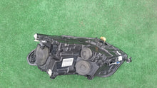 Laden Sie das Bild in den Galerie-Viewer, Frontscheinwerfer VW Caddy 2K1941032B Rechts Scheinwerfer Headlight SCH1874167087mm
