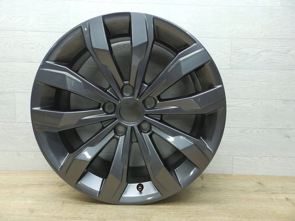 1x Alufelge 17 Zoll 7.0" 5x112 45ET Glanz Silber 2GA601025A VW T-Roc Rim Wheel