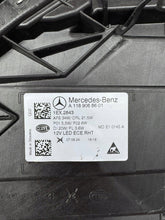 Laden Sie das Bild in den Galerie-Viewer, Frontscheinwerfer Mercedes-Benz Cla A1189068601 Full LED Rechts Headlight SCH1135463515zo