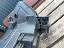 Laden Sie das Bild in den Galerie-Viewer, Frontscheinwerfer Renault Espace 260605819R Links Scheinwerfer Headlight SCH3244391100cv