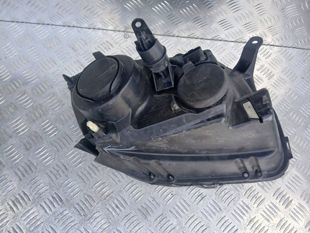 Frontscheinwerfer Dacia Duster 1305236683 Links Scheinwerfer Headlight