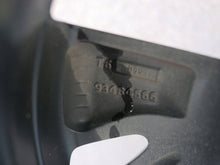 Laden Sie das Bild in den Galerie-Viewer, 1x Alufelge 16 Zoll 6.5" 4x108 32ET Glanz Schwarz 9833892580 Opel Corsa F FEL2213010286sm