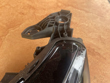 Laden Sie das Bild in den Galerie-Viewer, Frontscheinwerfer Peugeot 208 90123733 LED Links Scheinwerfer Headlight