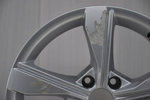 Load image into Gallery viewer, 1x Alufelge 17 Zoll 7.5" 5x112 38ET Glanz Silber 8W0601025 Audi B9 Rim Wheel FEL1371161791nc