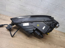 Laden Sie das Bild in den Galerie-Viewer, Frontscheinwerfer Skoda Karoq 57B941036 Rechts Scheinwerfer Headlight SCH9148603738dk