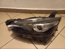 Laden Sie das Bild in den Galerie-Viewer, Frontscheinwerfer Mazda Cx3 Cx-3 D10E-51040 Full LED Links Headlight
