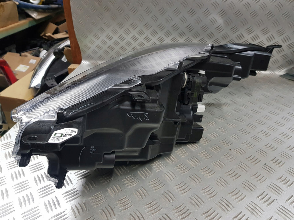 Frontscheinwerfer Toyota 4 Yaris Full LED Rechts Scheinwerfer Headlight