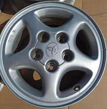 Load image into Gallery viewer, 4x Alufelge 14 Zoll 5x100 45ET Glanz Silber Toyota Rim Wheel FEL8708397397qg