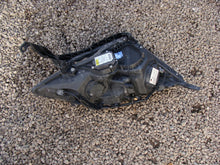 Laden Sie das Bild in den Galerie-Viewer, Frontscheinwerfer Honda Cr-V Crv III I 33150-SWW-G1 Xenon Links Headlight SCH2735759972vw
