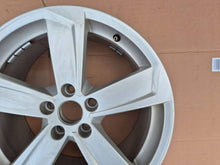 Laden Sie das Bild in den Galerie-Viewer, 1x Alufelge 18 Zoll 8.0" 5x112 46ET 8V0601025DL Audi A3 Rim Wheel FEL8601916248rg