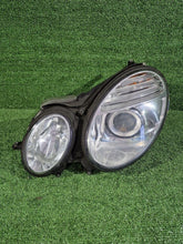 Load image into Gallery viewer, Frontscheinwerfer Mercedes-Benz W211 A2118204761 Xenon FALSE Headlight SCH3179103266px
