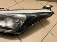 Load image into Gallery viewer, Frontscheinwerfer Hyundai I20 92101-C8000 Links Scheinwerfer Headlight