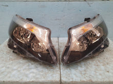 Laden Sie das Bild in den Galerie-Viewer, Frontscheinwerfer Mercedes-Benz Vito W447 A4479067800 Rechts oder Links