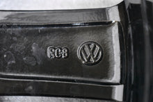 Laden Sie das Bild in den Galerie-Viewer, 1x Alufelge 16 Zoll 7.0" 5x100 46ET Glanz Schwarz 6R0601025N VW Polo 6r FEL3782972555cv