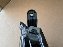 Laden Sie das Bild in den Galerie-Viewer, Frontscheinwerfer Suzuki Swace Corolla 81130-02S70 LED Rechts Headlight SCH7661855680rz