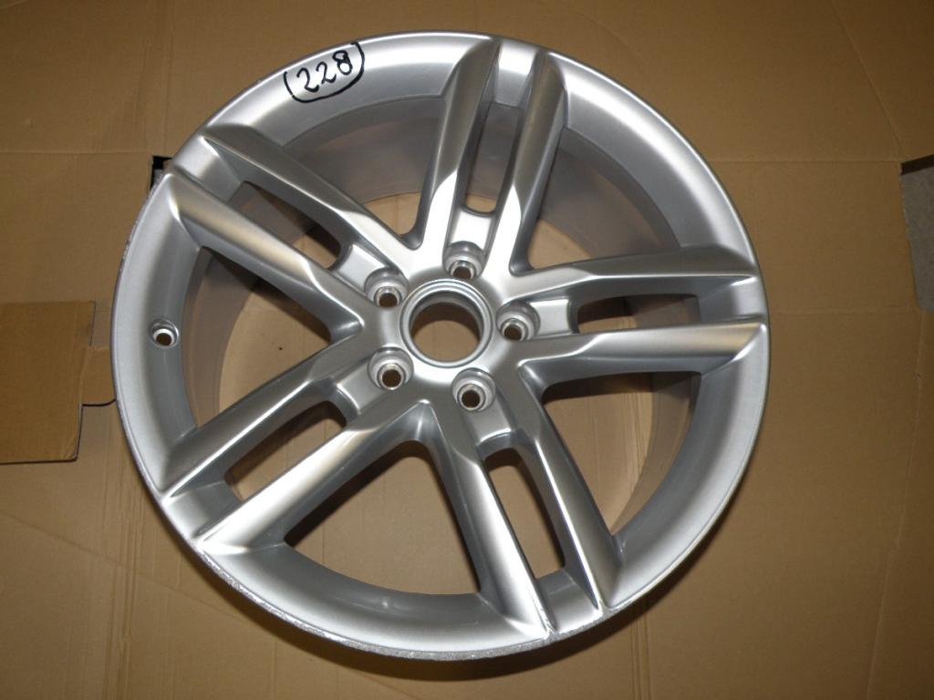 1x Alufelge 18 Zoll 9.0" 5x112 Glanz Silber 8J0601025CF Audi Tt Rim Wheel