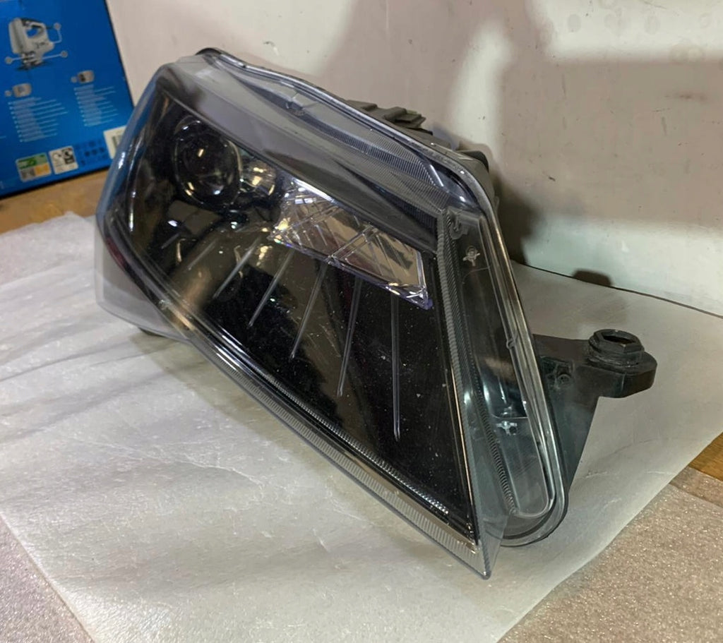 Frontscheinwerfer Skoda Superb III 3V1941016A Xenon Rechts Headlight