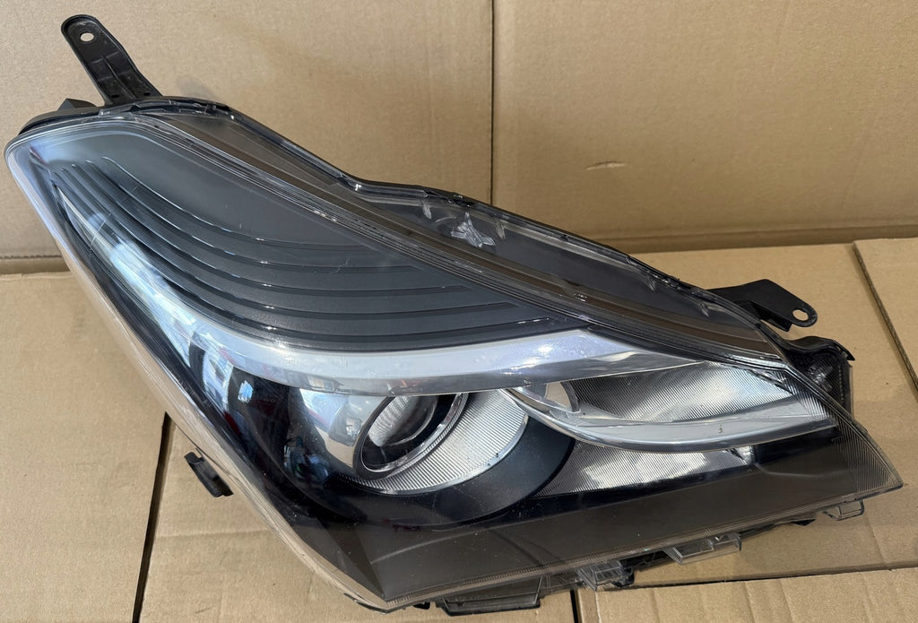 Frontscheinwerfer Toyota Yaris Rechts Scheinwerfer Headlight