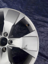 Load image into Gallery viewer, 1x Alufelge 18 Zoll 7.5" 5x108 50ET Glanz Silber 31471553 Volvo Xc60 Ii FEL3756125880zq