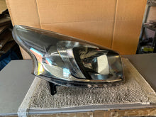 Load image into Gallery viewer, Frontscheinwerfer Opel Vivaro B 93867953PL LED Rechts Scheinwerfer Headlight