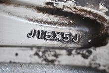 Laden Sie das Bild in den Galerie-Viewer, 1x Alufelge 15 Zoll 5.0&quot; 4x100 46ET Z0811713 Mitsubishi Space Star Rim Wheel