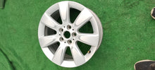 Load image into Gallery viewer, 1x Alufelge 17 Zoll Weiß 6868276 Mini Countryman F60 Rim Wheel FEL2450216903cw