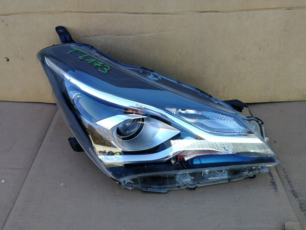 Frontscheinwerfer Toyota Yaris Rechts Scheinwerfer Headlight