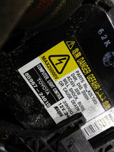 Laden Sie das Bild in den Galerie-Viewer, Frontscheinwerfer Toyota Avensis 85967-24010 Xenon Rechts Scheinwerfer Headlight SCH3815885184xj