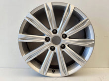 Laden Sie das Bild in den Galerie-Viewer, 1x Alufelge 17 Zoll 5x112 5TA601025D VW Touran Rim Wheel FEL4288538630zw