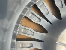 Load image into Gallery viewer, 1x Alufelge 20 Zoll 8.5" 5x120 P0005462-ALU-CAR1972 Rim Wheel FEL9336692464sz