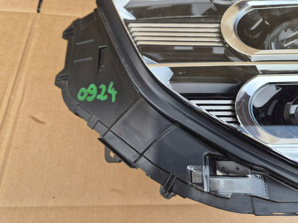 Frontscheinwerfer Mitsubishi Cross Full LED Ein Stück (Rechts oder Links)