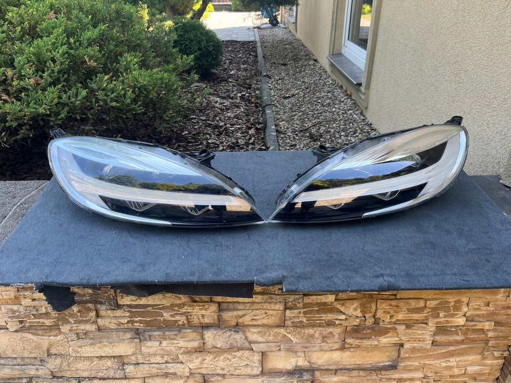 Frontscheinwerfer Volvo V40 3265756 Full LED Ein Stück (Rechts oder Links) SCH4203309247km