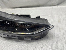 Laden Sie das Bild in den Galerie-Viewer, Frontscheinwerfer Ford Focus NX7B-13E014-CD Full LED Rechts Headlight SCH9070432847lt