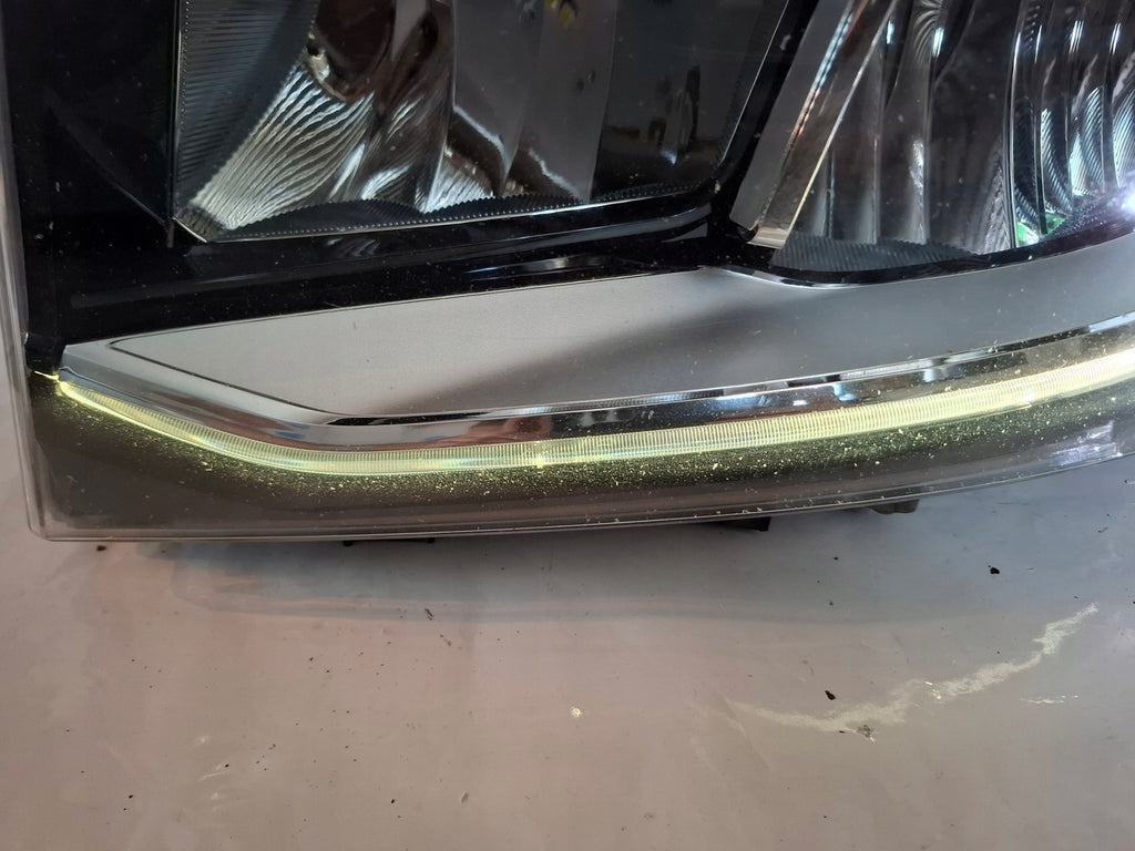 Frontscheinwerfer 2379882 LED Links Scheinwerfer Headlight SCH4824671391nw