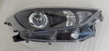 Laden Sie das Bild in den Galerie-Viewer, Frontscheinwerfer Toyota Yaris FALSE Scheinwerfer Headlight SCH3232454882pm