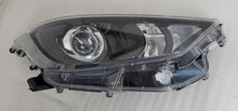 Laden Sie das Bild in den Galerie-Viewer, Frontscheinwerfer Toyota Yaris Rechts Scheinwerfer Headlight SCH3232454882pm