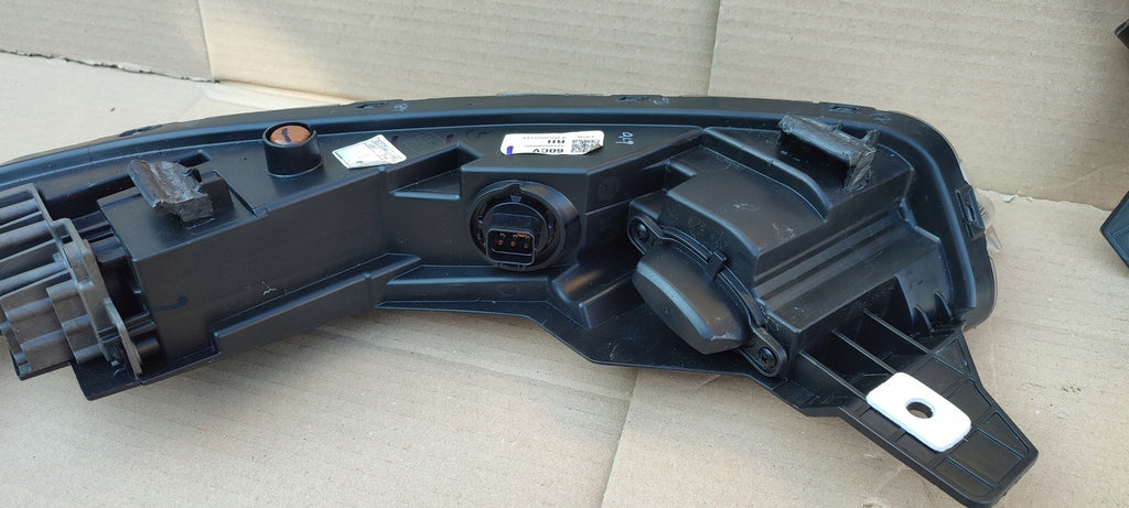 Frontscheinwerfer Hyundai Bayon 92207-Q05 Links Scheinwerfer Headlight