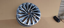 Laden Sie das Bild in den Galerie-Viewer, 1x Alufelge 18 Zoll 8.0" 5x112 44ET 3P0601025F Skoda Rim Wheel FEL6172482754gt