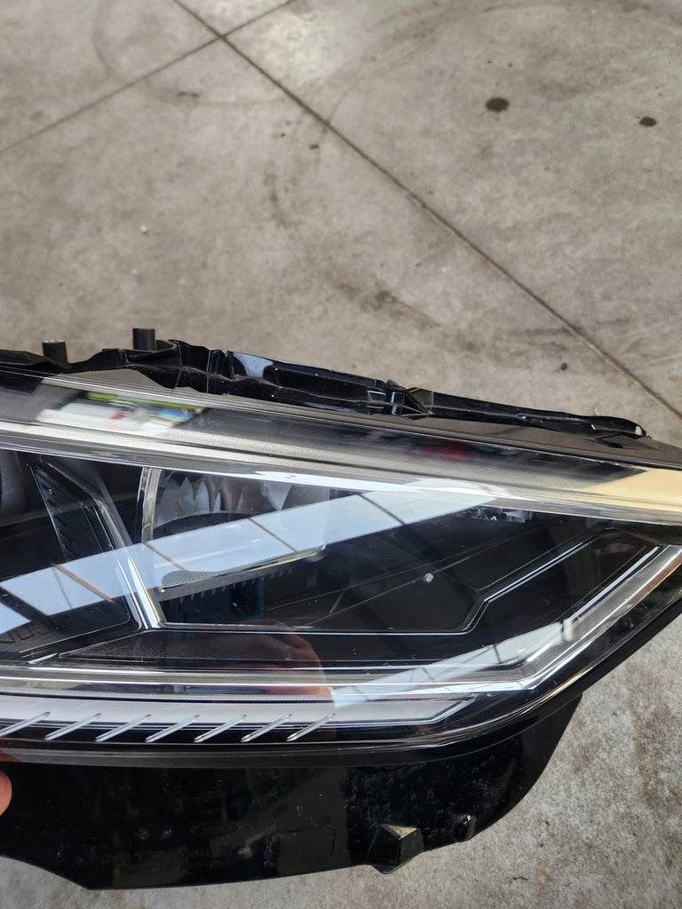 Frontscheinwerfer Audi Q3 83941034 Rechts Scheinwerfer Headlight SCH9987891102cz