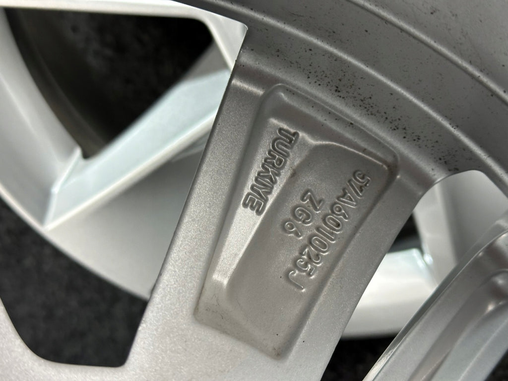 1x Alufelge 17 Zoll 7.0" 5x112 45ET Glanz Silber 57A601025K Skoda Karoq FEL6990754940lk