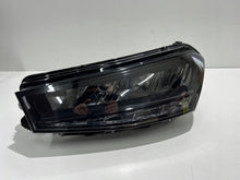 Laden Sie das Bild in den Galerie-Viewer, Frontscheinwerfer Skoda Fabia IV 6VB941015 LED Links Scheinwerfer Headlight SCH6013336997pl
