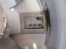 Laden Sie das Bild in den Galerie-Viewer, 1x Alufelge 17 Zoll 6.5&quot; 5x112 39ET Glanz Silber 6856041 Mini Countryman F60