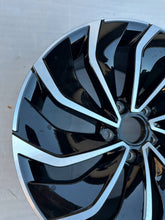 Load image into Gallery viewer, 1x Alufelge 17 Zoll 7.5" 5x112 5H0601025D VW Golf VIII I Rim Wheel FEL9068104590on