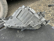 Laden Sie das Bild in den Galerie-Viewer, Frontscheinwerfer Citroën C5 Aircross 945355980 Rechts Scheinwerfer Headlight