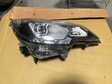 Laden Sie das Bild in den Galerie-Viewer, Frontscheinwerfer Mitsubishi Space Star W5357 Rechts Scheinwerfer Headlight SCH1679298888jq