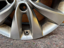 Load image into Gallery viewer, 1x Alufelge 17 Zoll 7.5&quot; 5x114.3 52 5ET 52910-D4250 Kia Optima Rim Wheel