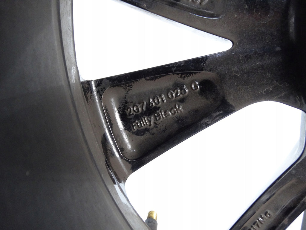 1x Alufelge 18 Zoll 7.0" 5x100 39ET 2G7601025F VW Taigo Rim Wheel