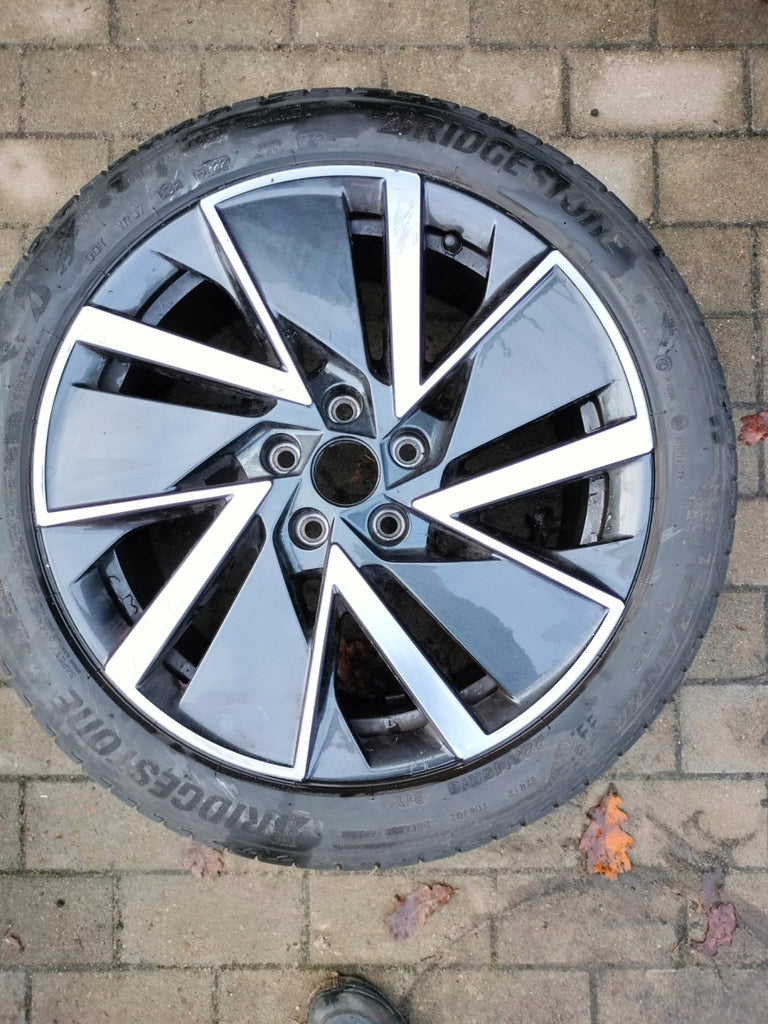 1x Alufelge 18 Zoll 7.5" 5x112 48ET Skoda Octavia Iv Rim Wheel FEL5477936679zj