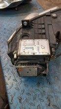Laden Sie das Bild in den Galerie-Viewer, Frontscheinwerfer VW Passat 3C0941752 Xenon Rechts Scheinwerfer Headlight SCH9950538102cr